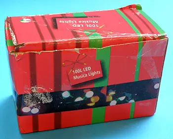 Photo from the official notice: 100L LED Musica Lights lighting chain — burns & electric shock risk