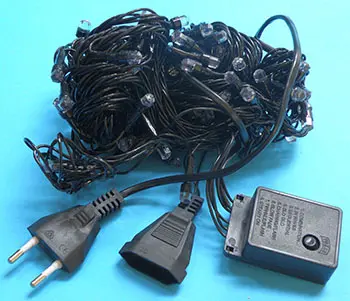 Photo from the official notice: 100L LED Musica Lights lighting chain — burns & electric shock risk