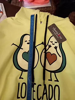 Foto aus der offiziellen Meldung: „Cherry love“ Kinder Sweatshirt — Risiko: Strangulierung