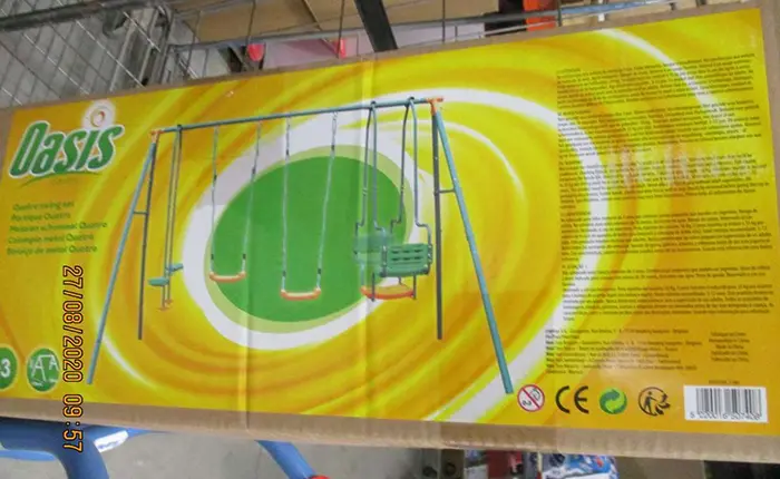 Foto dell’avviso ufficiale: MAXITOYS PORTIQUE QUATRO / OASIS Gioca cornice con scivolo e altalene — rischio: Intrappolamento & Lesioni