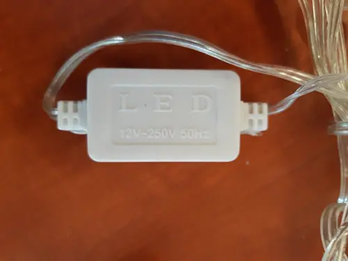Photo de l’avis officiel: LED DIODS 3x20 Svítící koule Chaîne d’éclairage — risque: Choc électrique