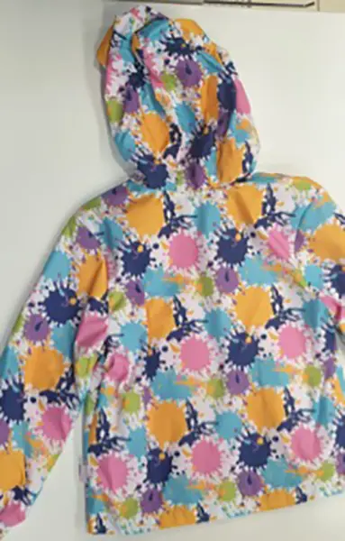 Photo de l’avis officiel: Bembi Raincoat Imperméable avec capuche — risque: Etranglement