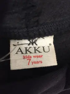 Foto aus der offiziellen Meldung: Akku kids wear Kinder Sweatshirt — Risiko: Strangulierung (A12/01013/21)