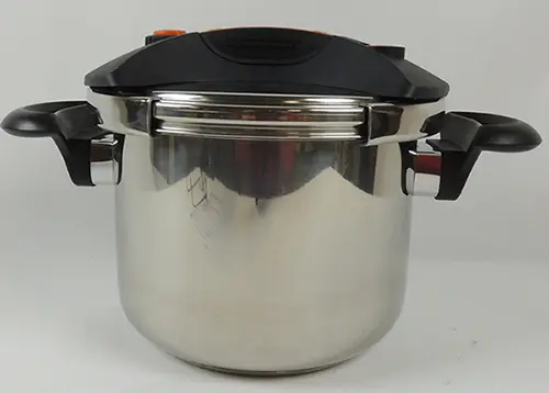 Photo de l’avis officiel: Pressure cooker TORO Victoria 6L Cuiseur à pression — risque: Brûlures & Blessures