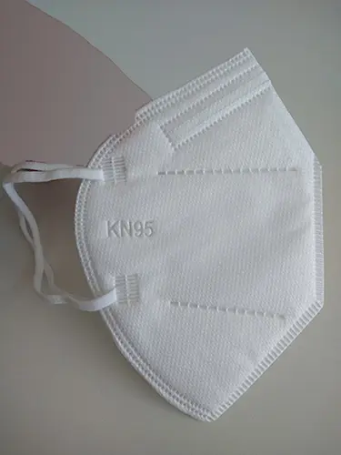 Foto aus der offiziellen Meldung: KN95 Professional Protection Partikelfiltermaske — Risiko: Gesundheitsrisiken/Sonstige (A12/01088/21)