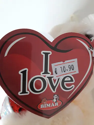 Foto aus der offiziellen Meldung: Bimar Bear "I Love" Plüschspielzeug — Risiko: Ersticken