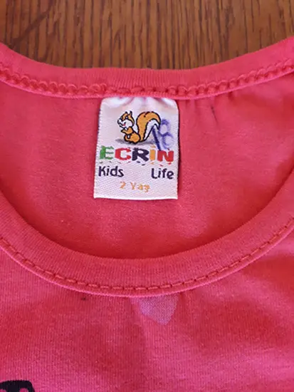 Foto aus der offiziellen Meldung: ECRIN KIDS T-Shirt für Kinder — Risiko: Ersticken