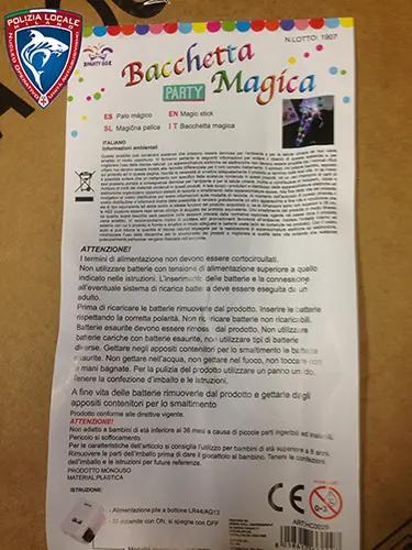 Foto dell’avviso ufficiale: PARTY GO Bacchetta magica party Bacchetta illuminante — rischio: Rischio chimico & Ostruzione delle vie aeree