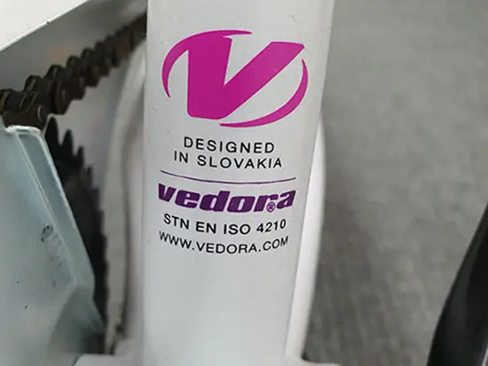 Foto uit de officiële melding: Vedora Bicycle for young adult Kinderfiets — risico: Verwonding