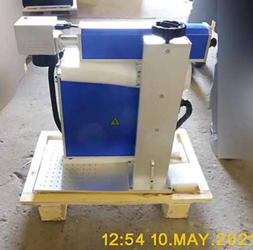 Foto aus der offiziellen Meldung: Lasergravurmaschine — Risiko: Sehschaden (A12/01174/21)