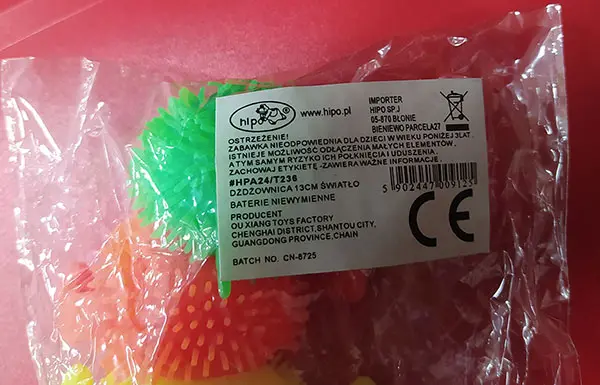 Photo from the official notice: Dzdzownica 13 cm swiatlo plastic toy — strangulation risk