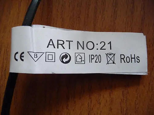 Foto do aviso oficial: Home Living Pisca Led Cadeia de luz de Natal — risco: Choque elétrico