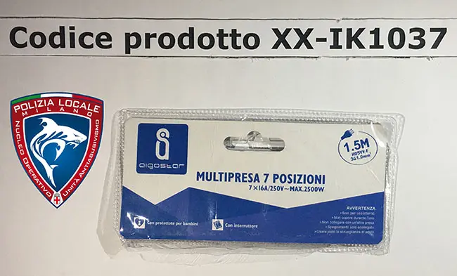 Foto do aviso oficial: AIGOSTAR MULTIPRESA 7 POSIZIONI Chumbo de extensão — risco: Choque elétrico