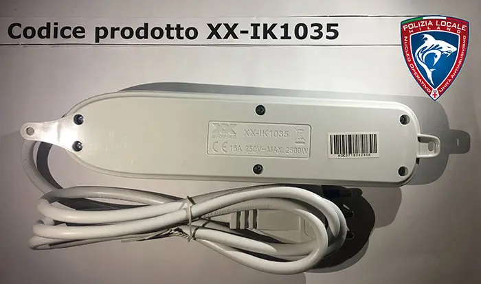 Photo de l’avis officiel: AIGOSTAR 5 WAYS SOCKET Plomb d’extension — risque: Choc électrique