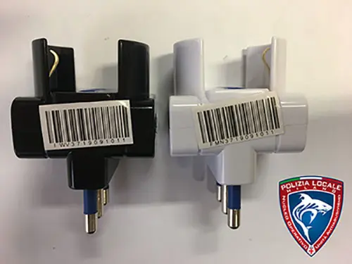 Foto aus der offiziellen Meldung: AIGOSTAR 3 WAY ADAPTOR 16A Multi-Socket-Adapter — Risiko: Elektrischer Schlag