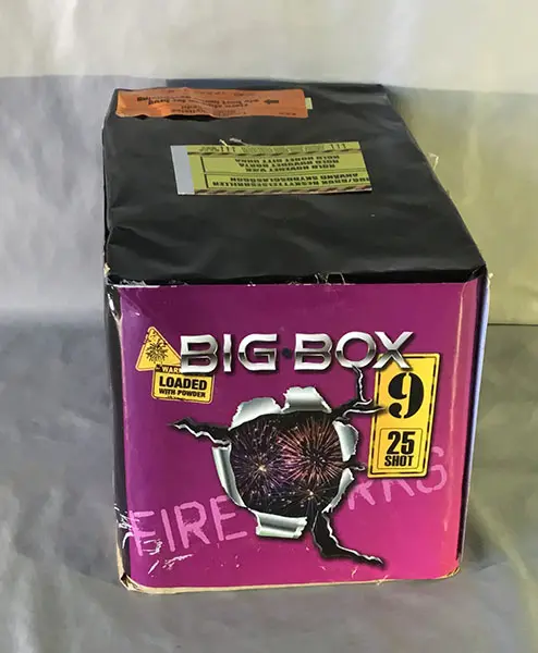 Photo from the official notice: Fyrværkerieksperten a/s Big Box 9 firework — fire risk