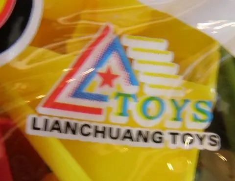 Foto do aviso oficial: Lianchuang Toys Happy Blocks toys / 100 pieces Brinquedo de construção de plástico — risco: Engasgamento