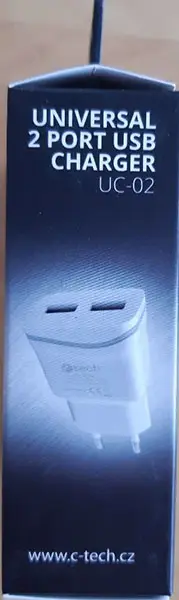 Foto uit de officiële melding: C-tech Universal 2-ports USB Charger USB netlader — risico: Elektrische schok