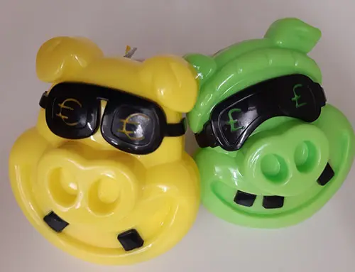 Foto do aviso oficial: Johny Bee Johny Bee Robber Pig Light &amp; Pop 22 g Brinquedo — risco: Ferimentos