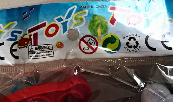 Photo de l’avis officiel: TOYS Jouet push/pull-along — risque: Étouffement