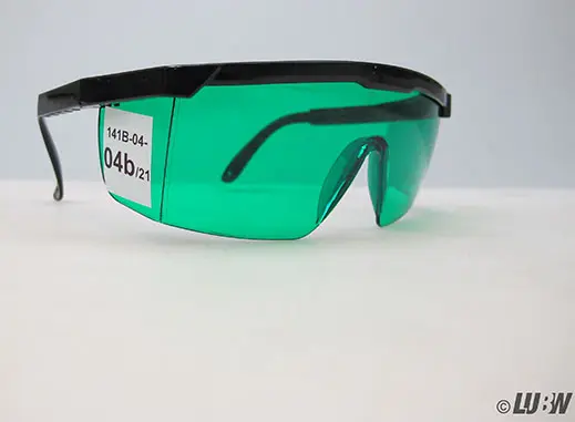 Foto aus der offiziellen Meldung: QPX Laserschutzbrille — Risiko: Sehschaden