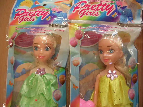 Photo de l’avis officiel: Pretty Girls Poupée en plastique — risque: Risque chimique