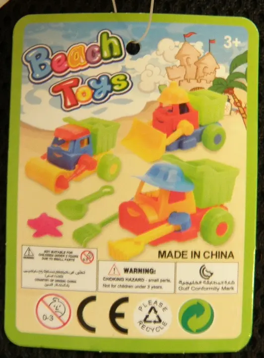Foto do aviso oficial: Beach Toys Conjunto de brinquedos sandbox — risco: Engasgamento