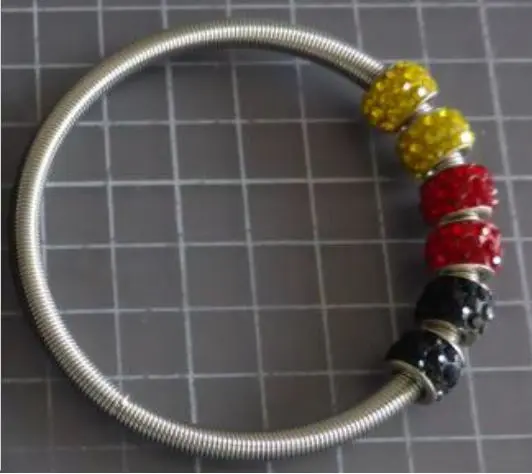Photo de l’avis officiel: Armband Deutschland Bracelet — risque: Risque chimique
