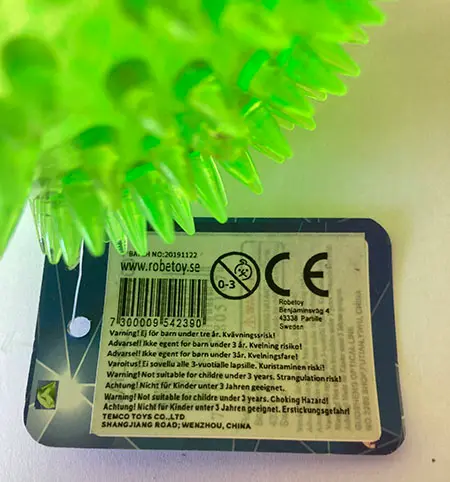 Foto uit de officiële melding: Robetoy BALL SPIKES SOUND AND LIGHT Plastic bal met spikes met licht en geluid — risico: Milieu