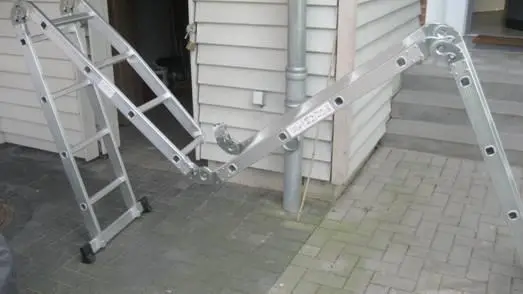 Foto do aviso oficial: Aluminium Multi-Purpose Ladder Escada — risco: Ferimentos