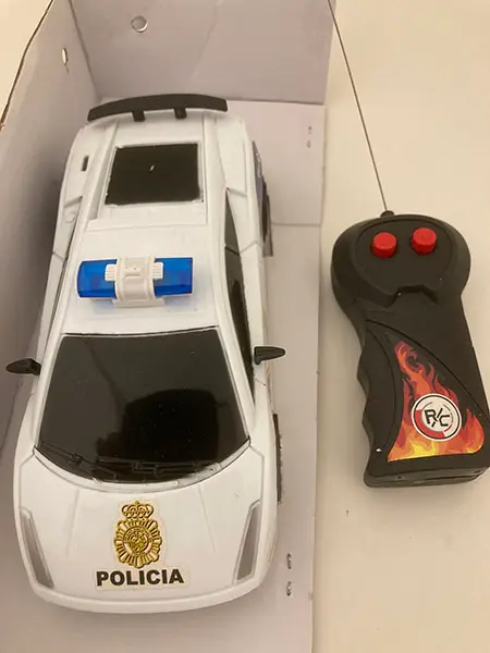 Photo de l’avis officiel: Atosa Cuerpo nacional de Policia Voiture électrique télécommandée — risque: Environnement