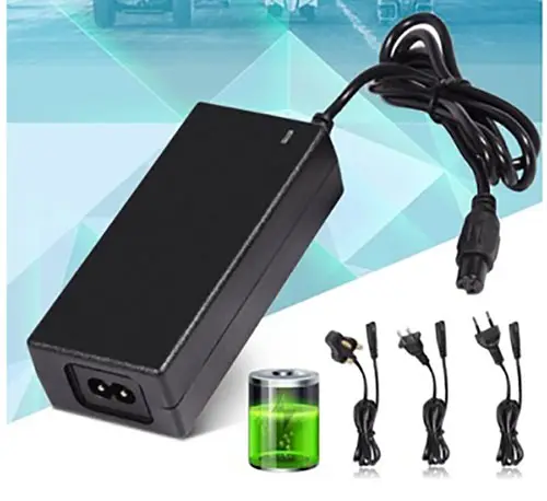 Foto dell’avviso ufficiale: Chargeur adaptateur d'alimentation 42 V pour scooter autoéquilibrant 2 roues Hoverboard monocycle Caricabatter — rischio: Scossa elettrica