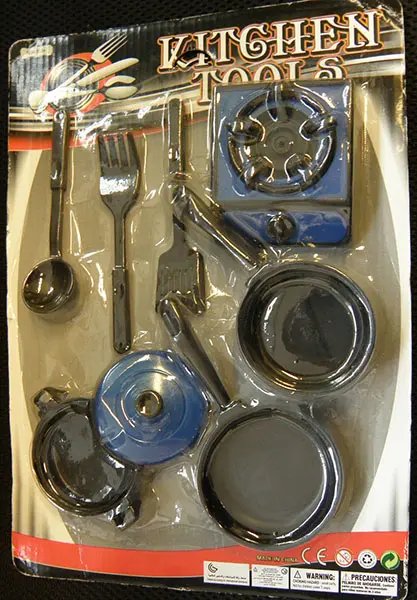 Photo from the official notice: Kitchen Tools toy kitchen set — suffocation risk