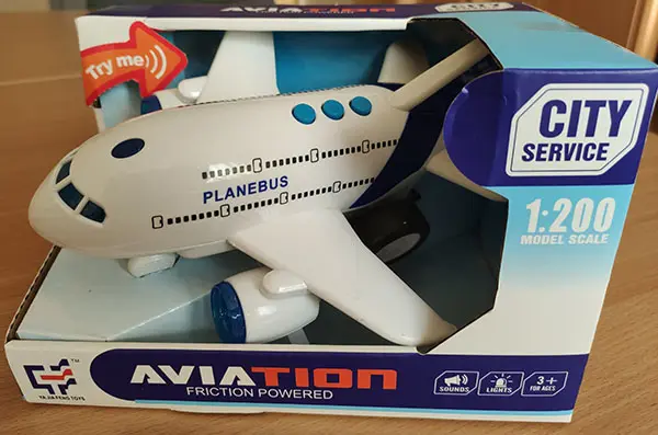 Foto do aviso oficial: YA JIA FENG TOYS AVIATION CITY SERVICE Avião de brinquedo — risco: Ambiente