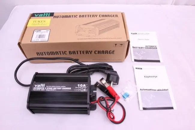 Foto aus der offiziellen Meldung: vatti Automatic 3 stage battery charger Batterieladegerät — Risiko: Elektrischer Schlag