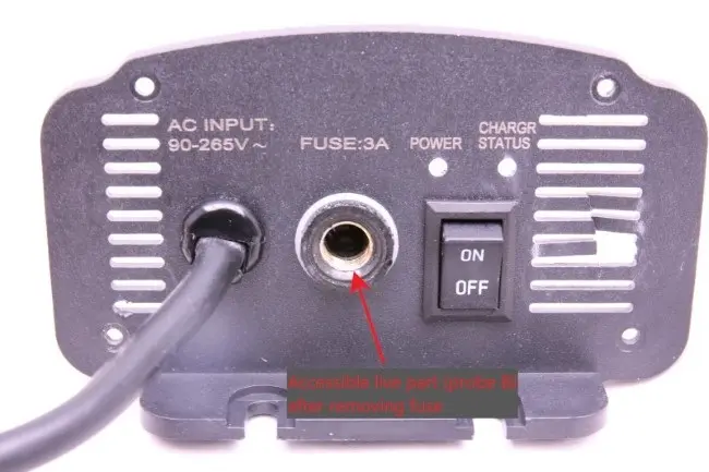 Foto aus der offiziellen Meldung: vatti Automatic 3 stage battery charger Batterieladegerät — Risiko: Elektrischer Schlag