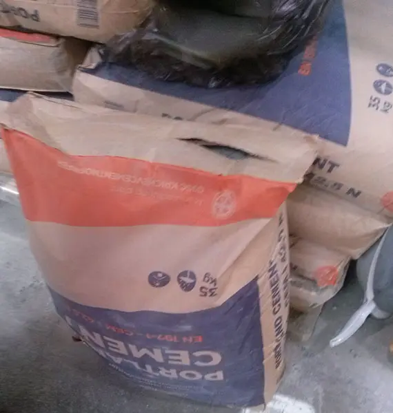 Photo de l’avis officiel: BCC Portland cement CEM I 42,5 N Ciment — risque: Risque chimique