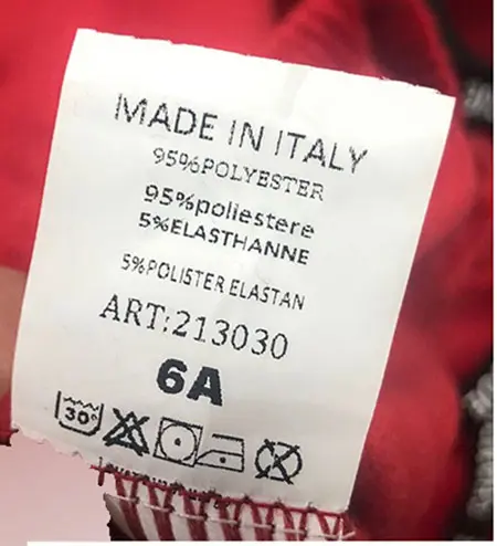 Foto dell’avviso ufficiale: ITALY MODA Tuta per bambini — rischio: Lesioni & Strangolamento