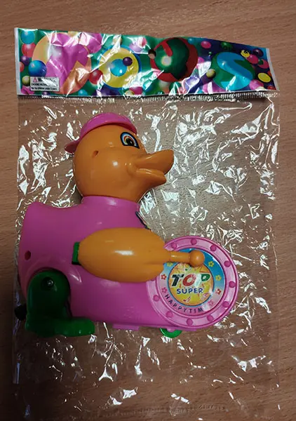 Photo from the official notice: Top Super Happy Time plastic toy — choking & suffocation risk