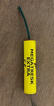 Photo from the official notice: Privatex-Pyro s.r.o. Megatresk Extra fireworks — injuries risk
