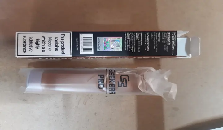 Photo from the official notice: Geek Bar Pro Geek Bar Pro 2% Salt Nic 4.5 ml disposable electronic cigarette — chemical risk