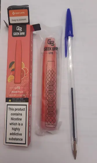 Photo de l’avis officiel: Geek Bar Pro Geek Bar Pro 2% 2ml Cigarette électronique jetable — risque: Risque chimique