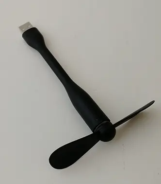 Foto dell’avviso ufficiale: Hiidea Jomar portabel minifläkt Un mini ventilatore portatile — rischio: Ambiente