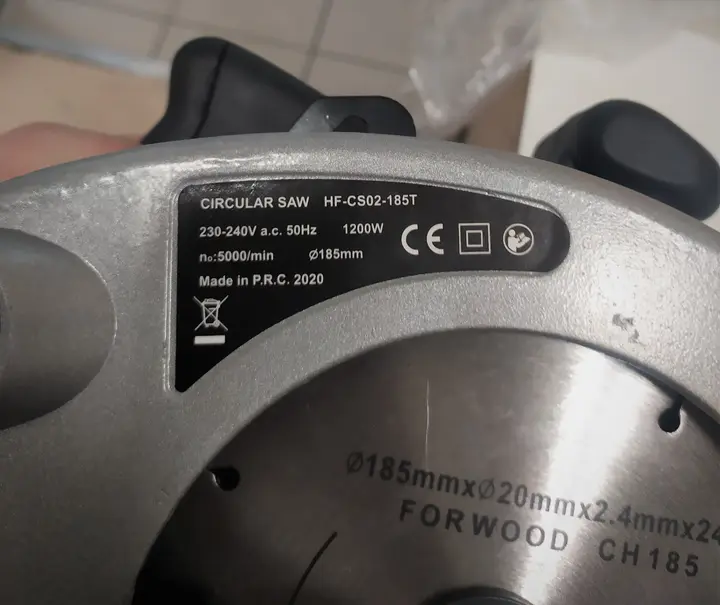 Foto do aviso oficial: Circular Saw Serra circular — risco: Cortes & Ferimentos