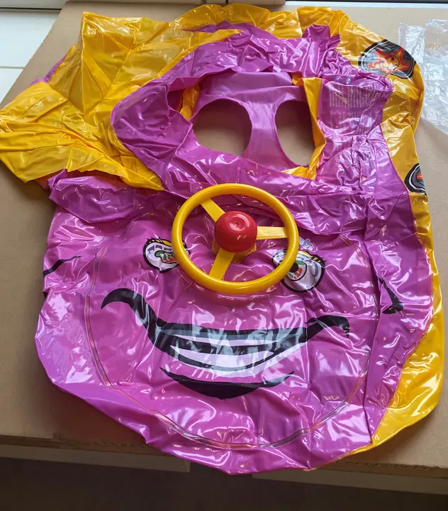 Foto do aviso oficial: O-Kinee Car Swimming Ring Coxia flutuante inflável — risco: Engasgamento & Afogamento