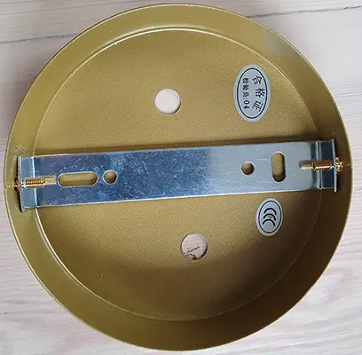 Foto do aviso oficial: Varberg Lâmpada de teto — risco: Choque elétrico
