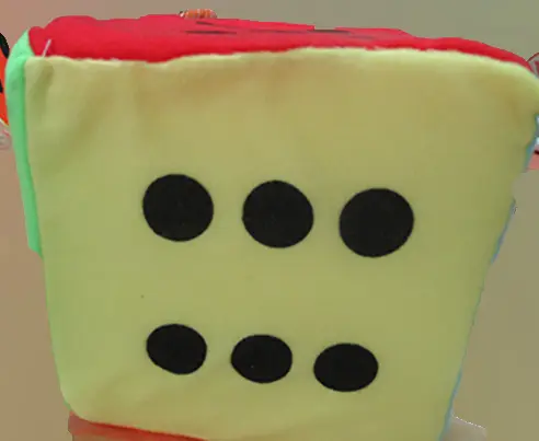 Foto dell’avviso ufficiale: Kostka pluszowa Peluche giocattolo — rischio: Rischio chimico