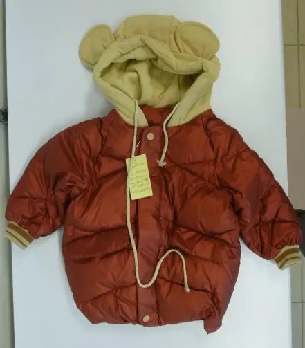 Foto aus der offiziellen Meldung: Garçons Filles Veste automne Hiver Doudoune Kinderjacke — Risiko: Strangulierung