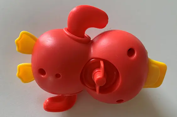 Photo from the official notice: Plastic toy duck — suffocation risk