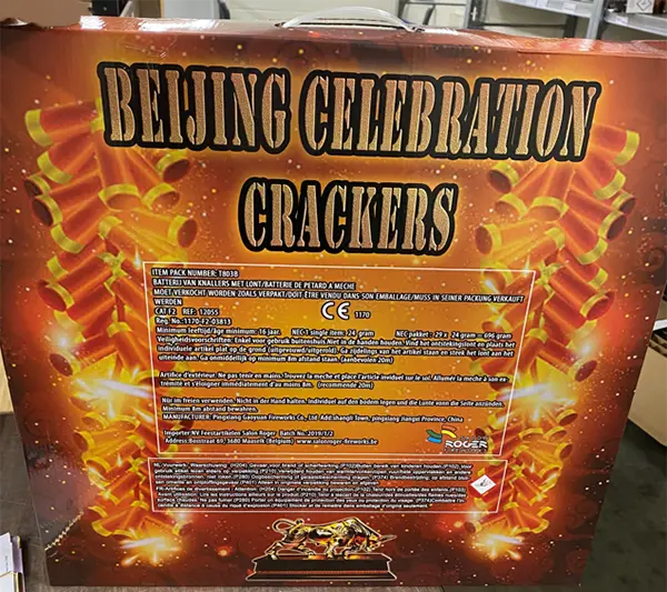 Foto aus der offiziellen Meldung: Salon Roger Fireworks Beijing Celebration Crackers Feuerwerk — Risiko: Gehörschaden